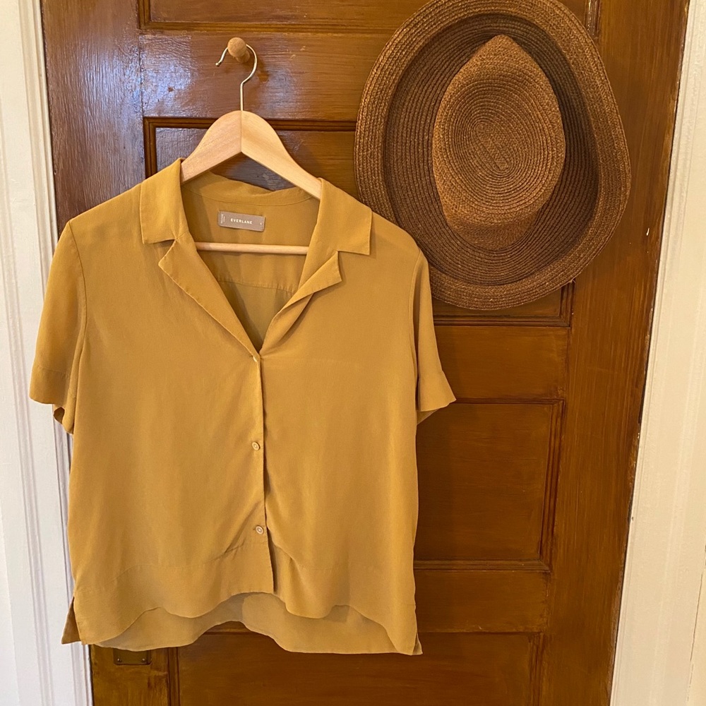 The Clean Silk Short-Sleeve Notch Shirt